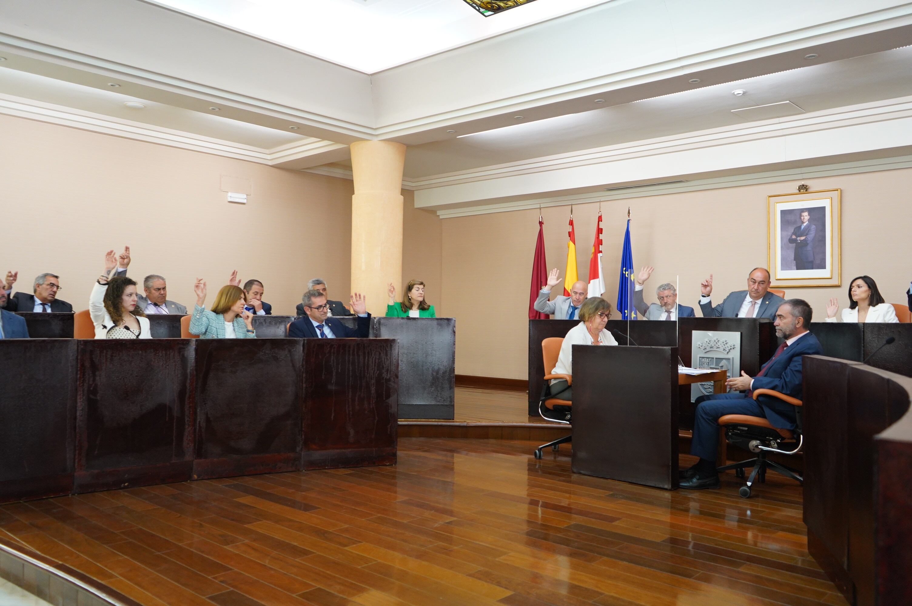 El Pleno de la Diputación de Segovia aprueba la memoria del Servicio Provincial de Bomberos