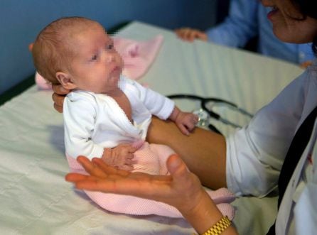 El bebe mas pequeño del mundo que ha superado con éxito una ablación cardíaca para curarle una taquicardia.