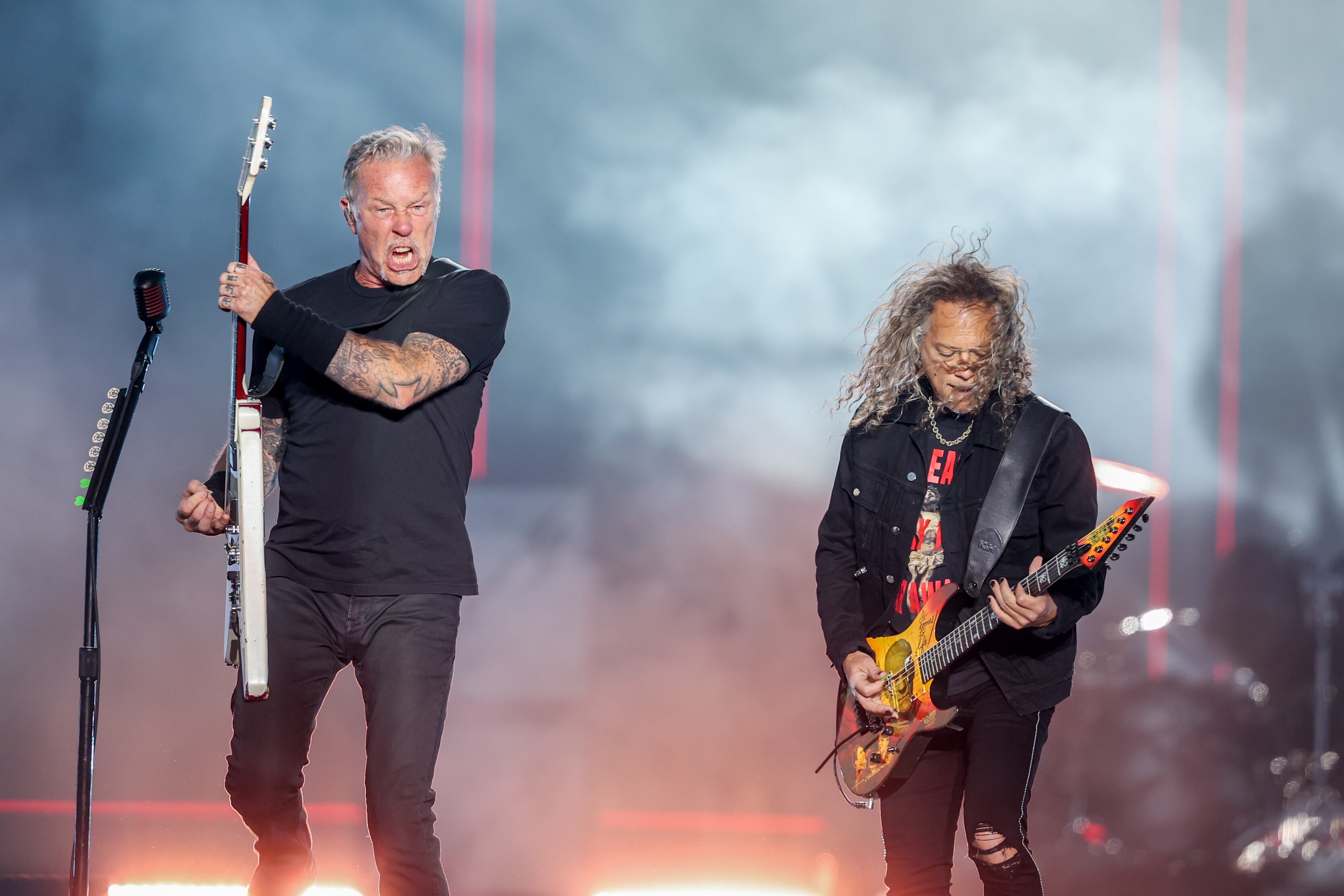 James Hetfield y Kirk Hammett de Metallica durante el Mad Cool 2022