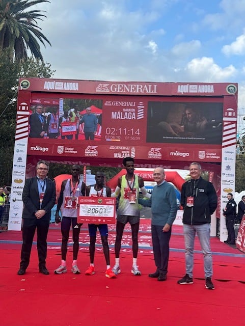 Los tres primeros clasificados en el Generali Maratón Ciudad de Málaga