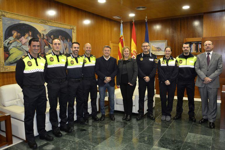 Toma de posesión de los seis nuevos agentes interinos en la Policía Local de Xàbia.