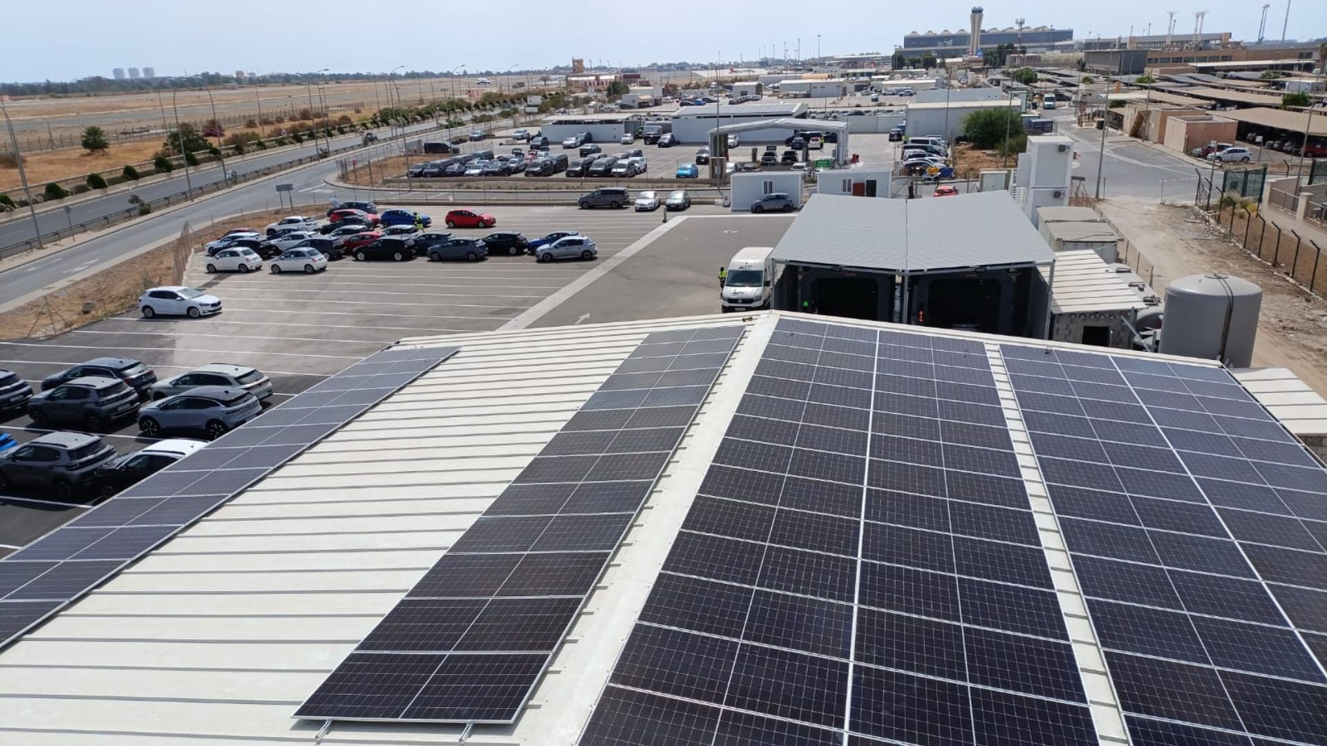 Nuevas instalaciones fotovoltaicas en el aeropuerto de Málaga