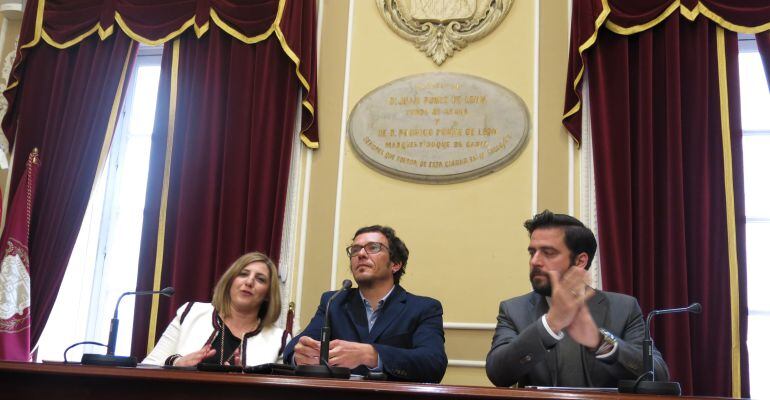 Irene García, José María González y Fran González en la presentación del proyecto de Valcárcel