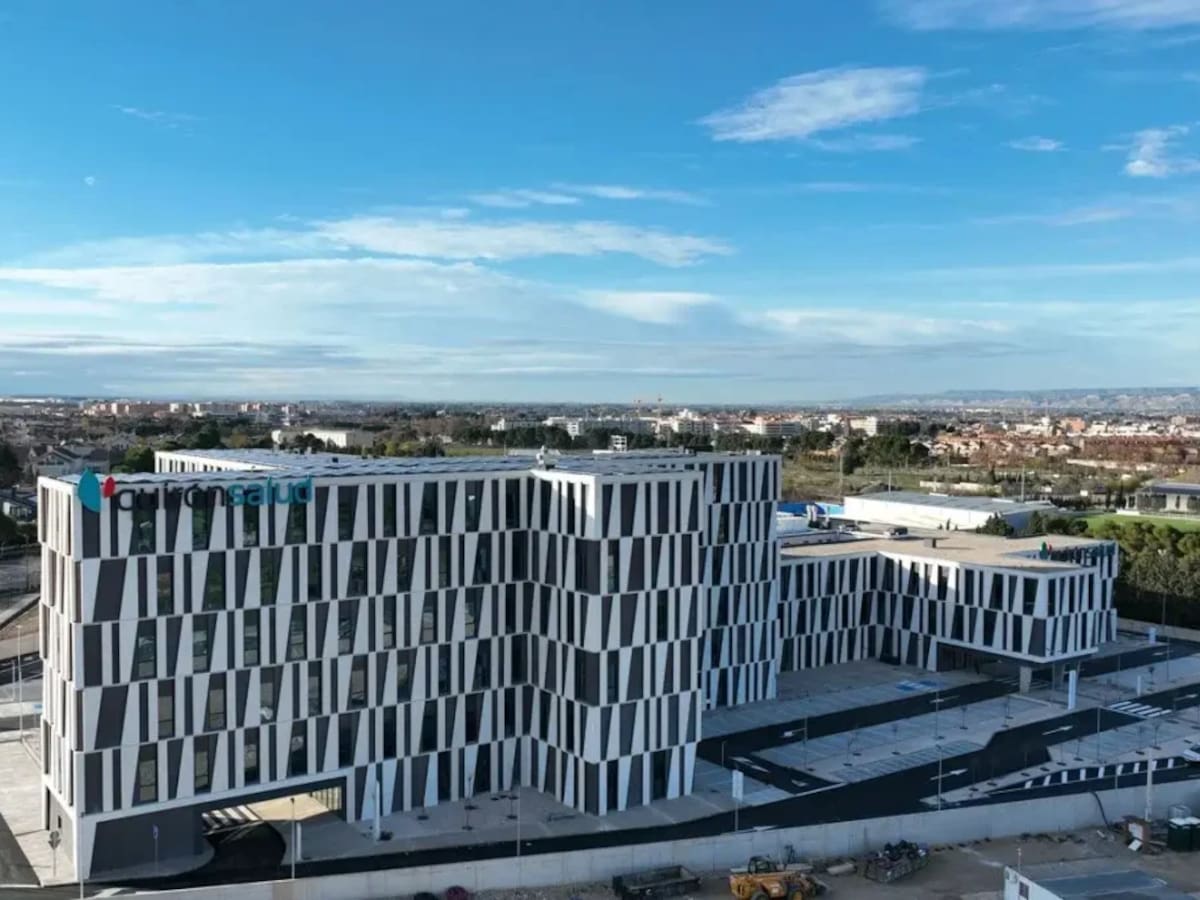 El nuevo hospital de Quirónsalud "sopla las velas" de su primer año de vida