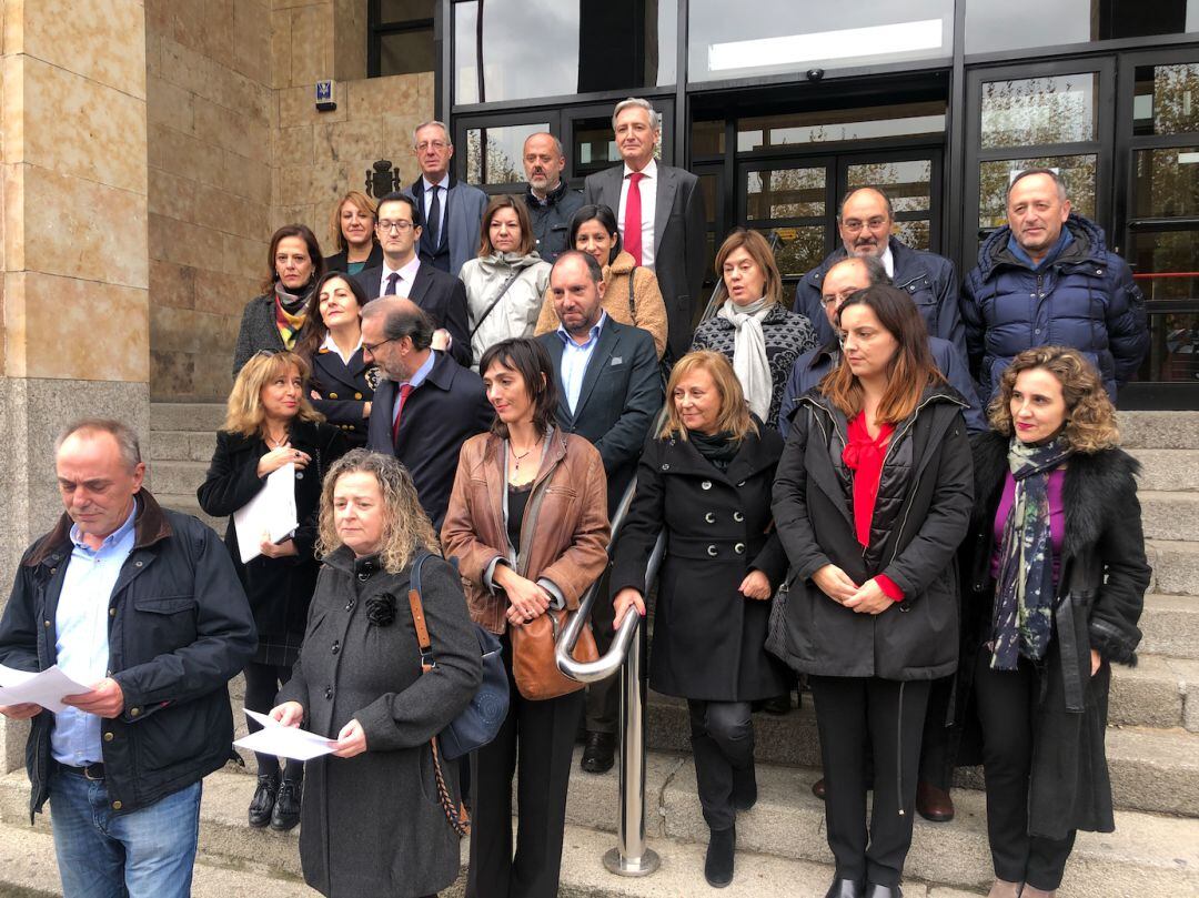 Jueces y fiscales se concentran en León en el día de huelga