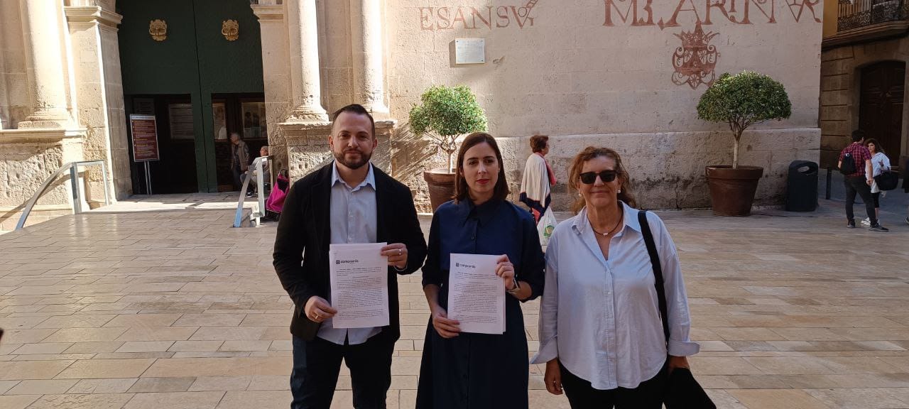 Rafa Mas y Esther Díez inician la campaña en Alicante y Elche contra los abusos a menores por parte de representantes de la Iglesia