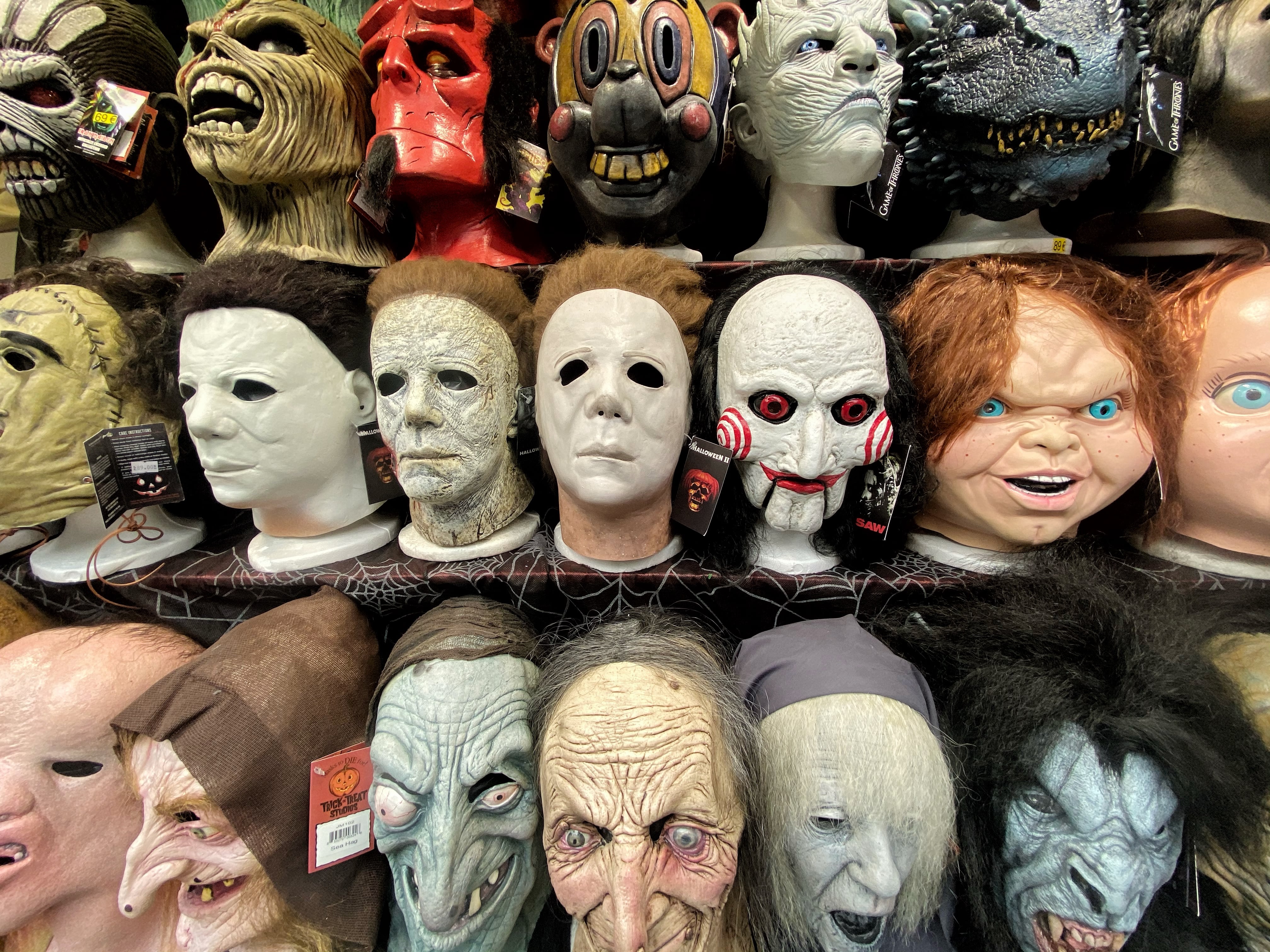 Máscaras de Halloween en una tienda de Madrid