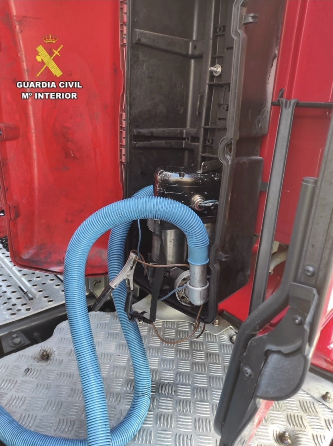 La Guardia Civil ha detenido a cuatro personas e investigado a otras dos por robar gasoil. Foto: Guardia Civil