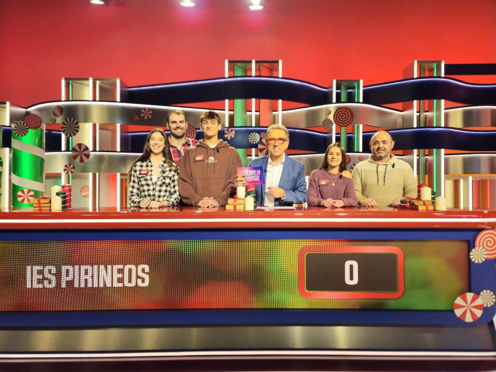 Jordi Hurtado con el equipo de Jaca