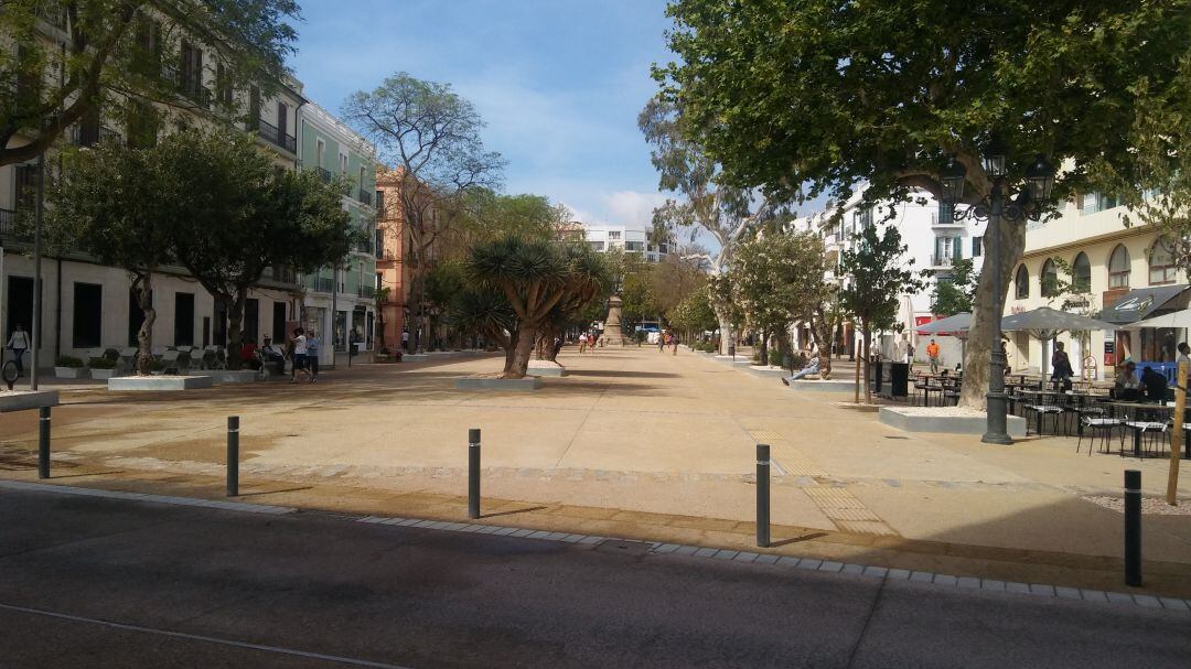 Imagen de la remodelación del paseo de Vara de Rey. 