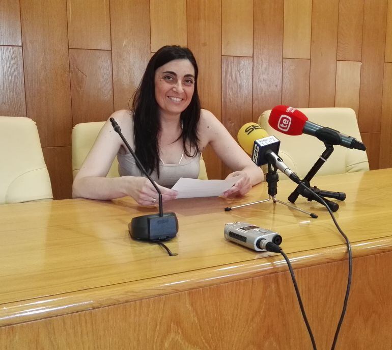 La concejala de Participación, Nieves López, presenta Elda Participa 