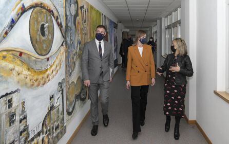 Fabiola García visita las instalaciones de Meniños