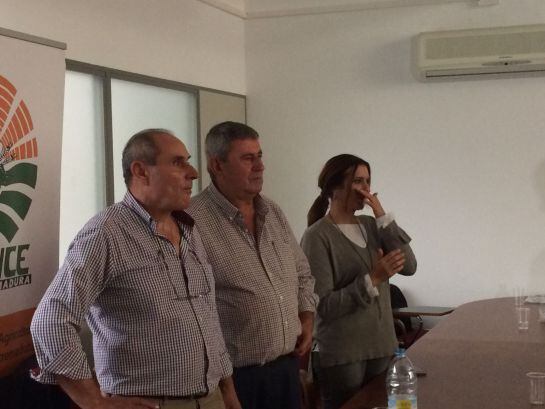 Los dirigentes de UPA, Prieto y Ramos, dando explicaciones