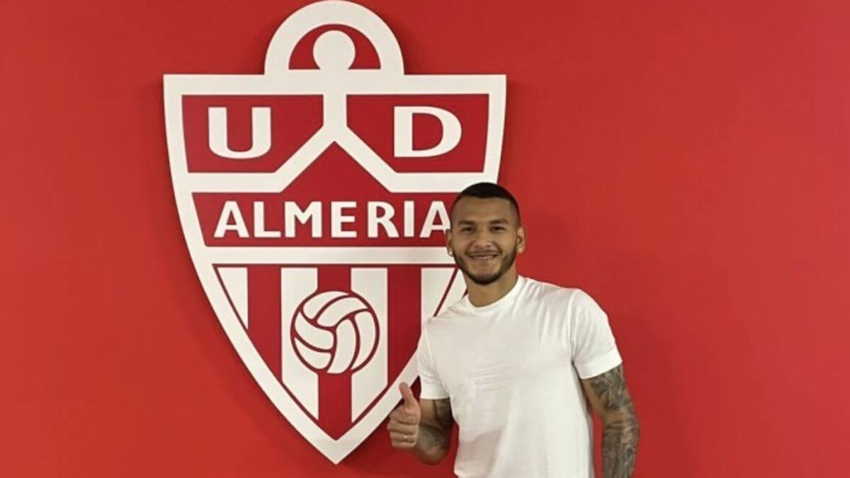 OFICIAL: Luis Suárez, rojiblanco