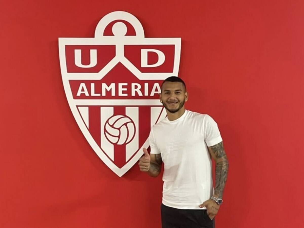 OFICIAL: Luis Suárez, rojiblanco