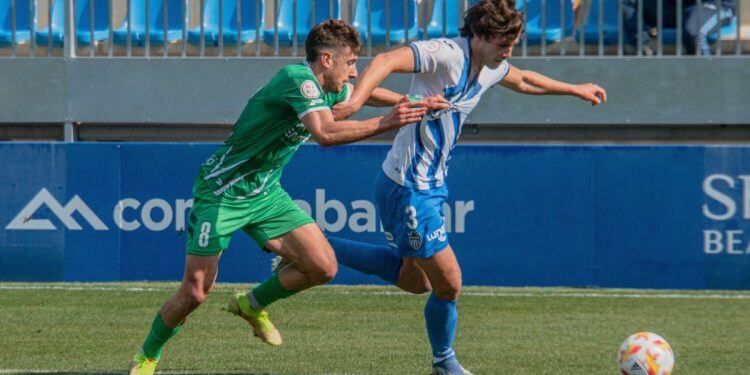 Marc Baró con la camiseta del Baleares