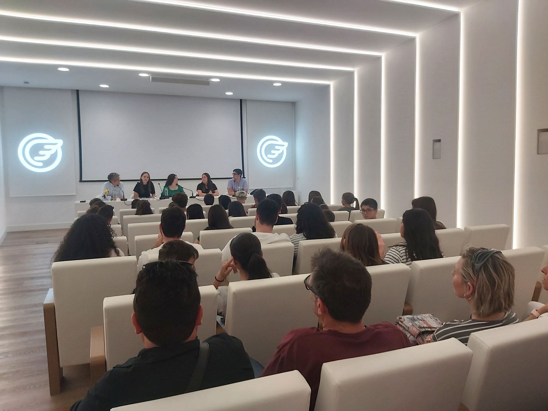 Un instante de la presentación del musical &#039;Suéltate el pelo&#039;