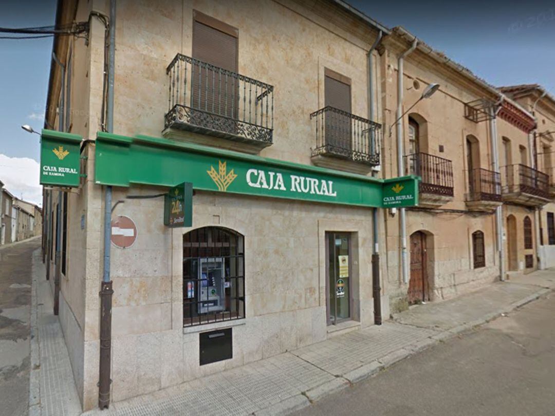 Oficina de la Caja Rural en Corrales del Vino