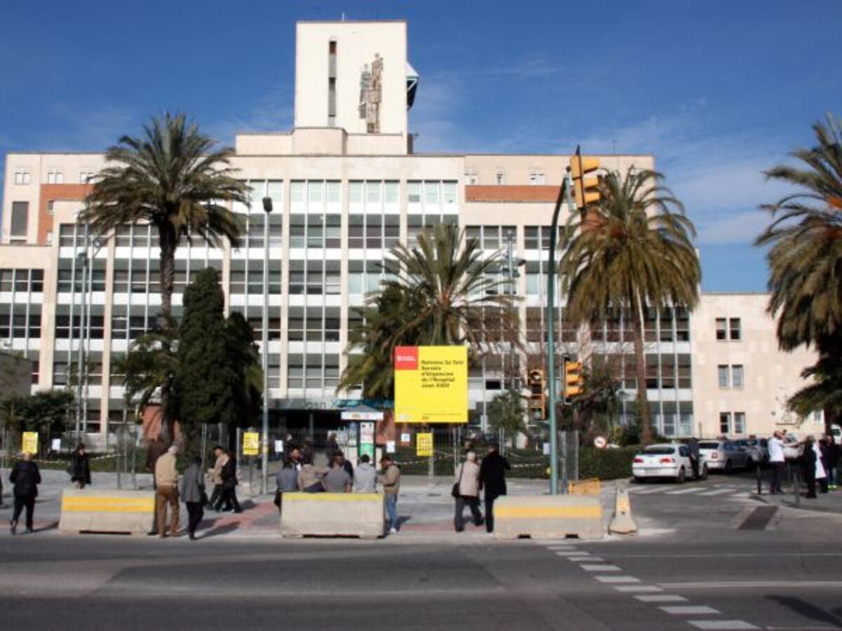 Tancada reivindicativa a l'Hospital Joan XXIII en contra de la privatització