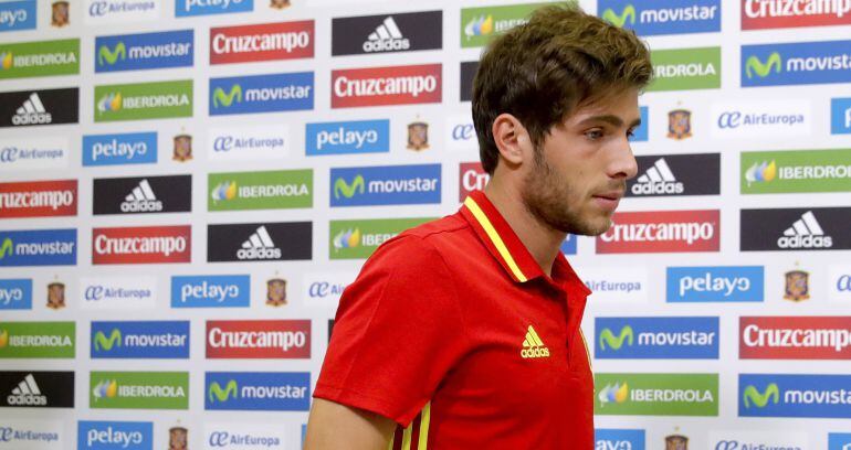 Sergi Roberto, tras atender a los medios en una rueda de prensa