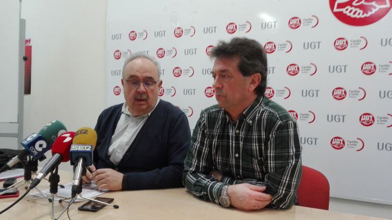 Ángel del Carmen (UGT) y Manuel Prieto (CCOO) en la presentación de los actos del 8 de marzo