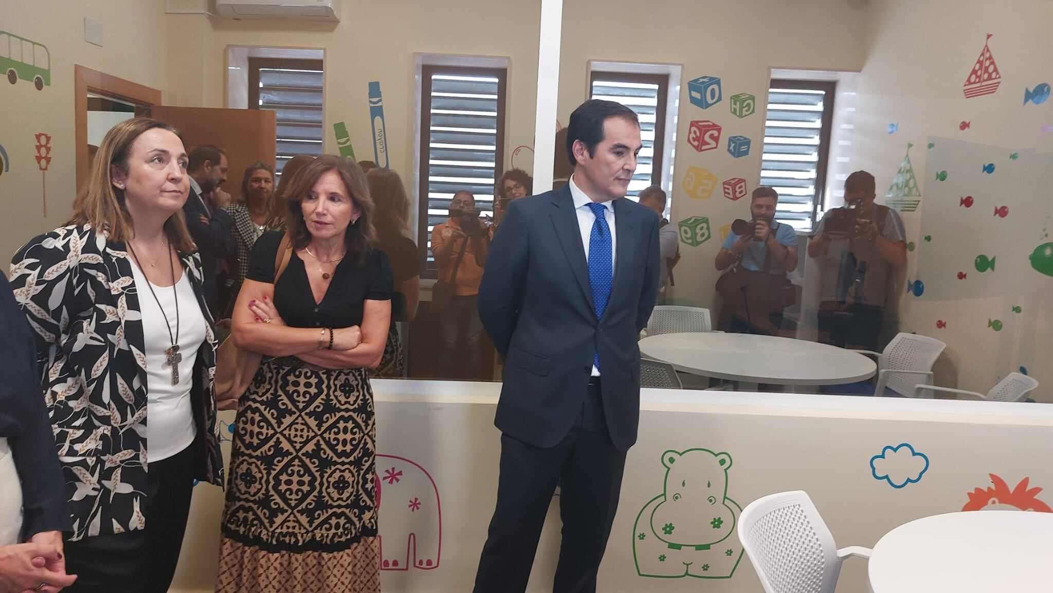 Visita de las autoridades a las instalaciones del SAVA