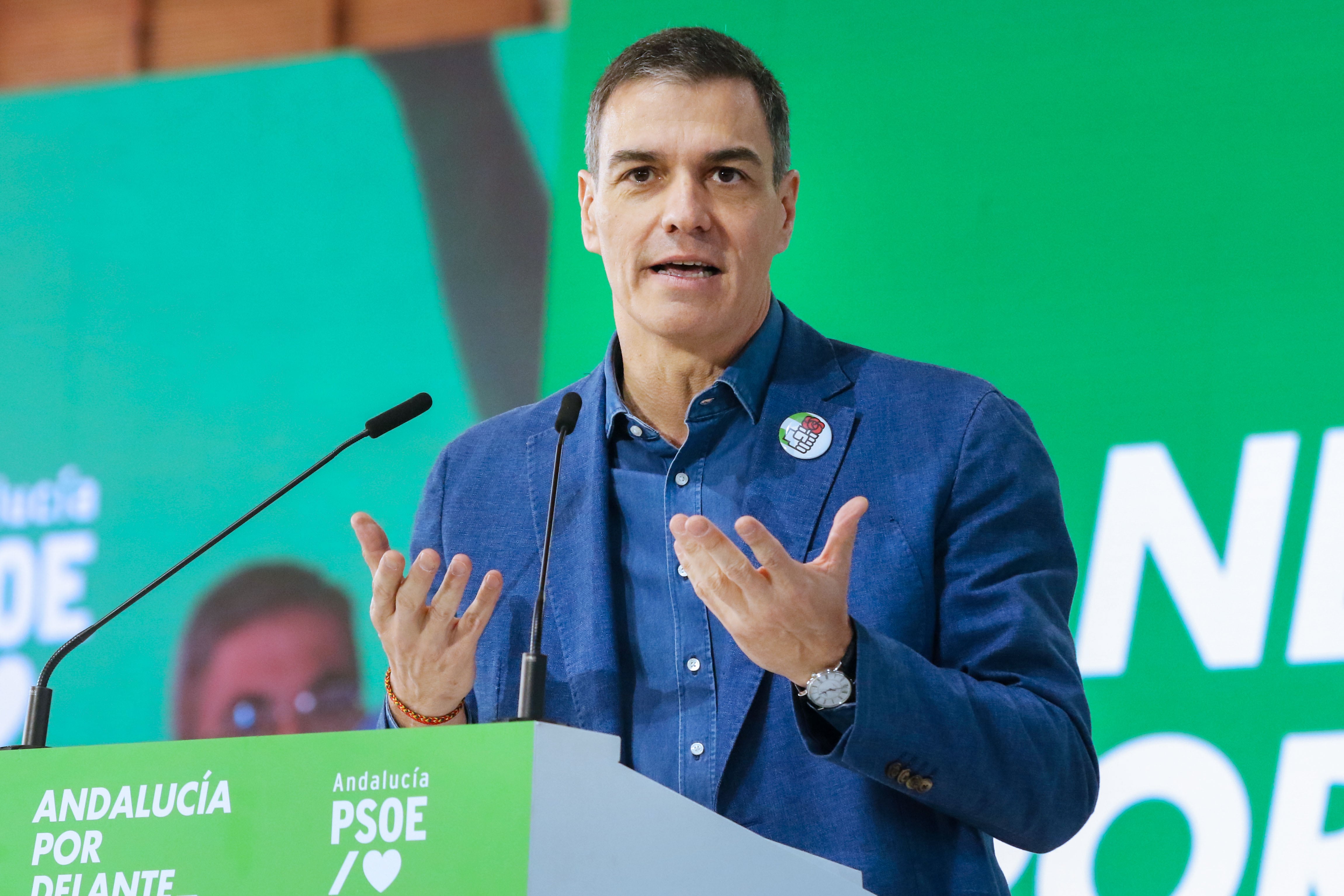 El presidente del Gobierno, Pedro Sánchez, durante su intervención en la clausura del 15º Congreso del Partido Socialista Andaluz este domingo, en Armilla, Granada. EFE/Pepe Torres