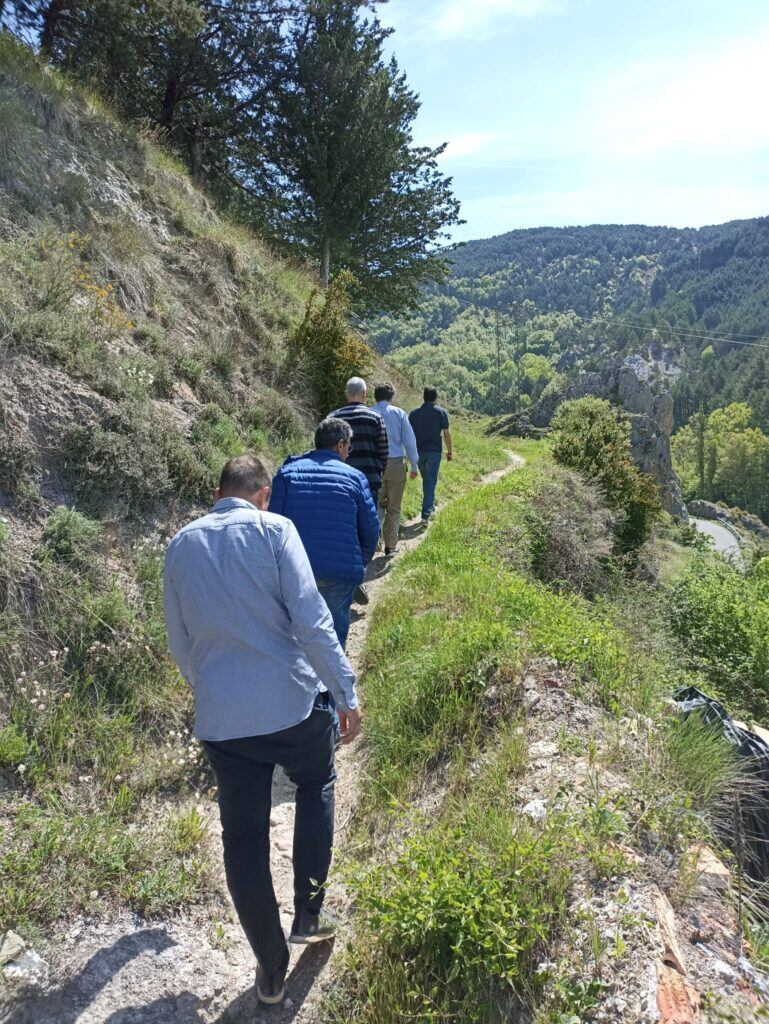 El senderisme és una de les activitats més practicades pels visitants de les comarques de muntanya. Foto: Web Diputació de Lleida.