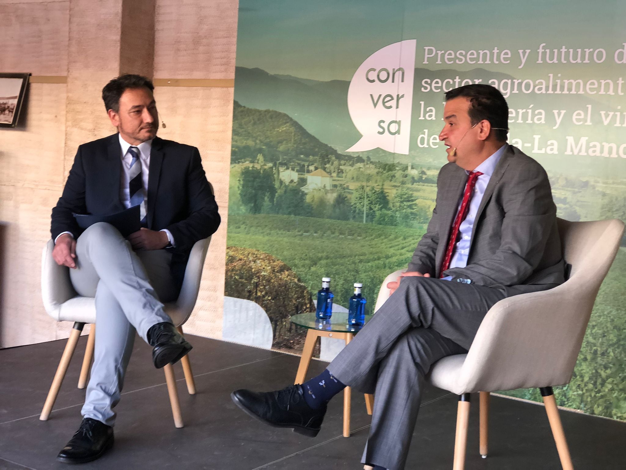 Primera ponencia con la participación de Francisco Martínez Arroyo, consejero de Agricultura de Castilla La Mancha