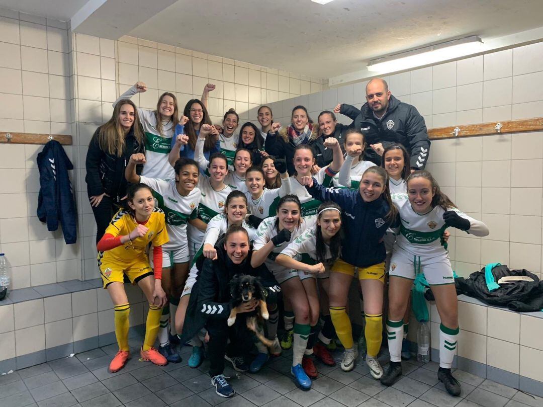 Las jugadoras del Elche Femenino B celebran una victoria esta campaña