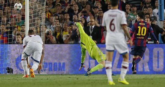 De este modo picó la pelota Messi a Neuer para hacer el segundo gol del partido.