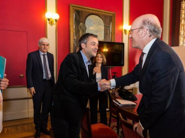 Xulio Ferreiro saluda al presidente de Aena