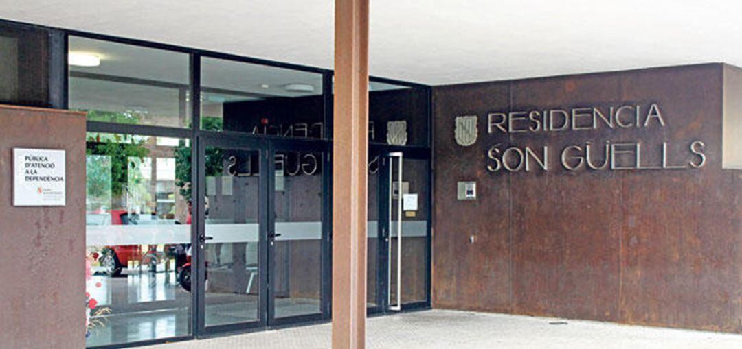 Imagen de la entrada de la residencia de Son Güells