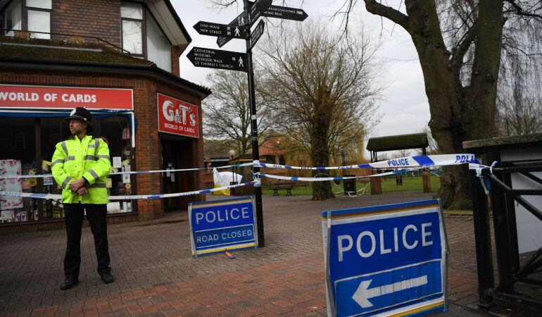 Imagen de archivo de Policía acordonando una zona en Salisbury