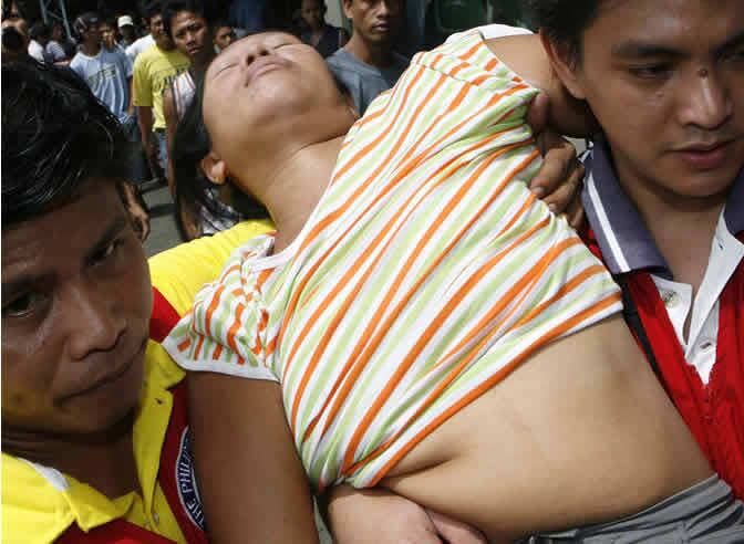 Al menos 598 personas han muerto o están desaparecidas tras el paso del tifón "Fengshen" por Filipinas, según ha informado la Cruz Roja.