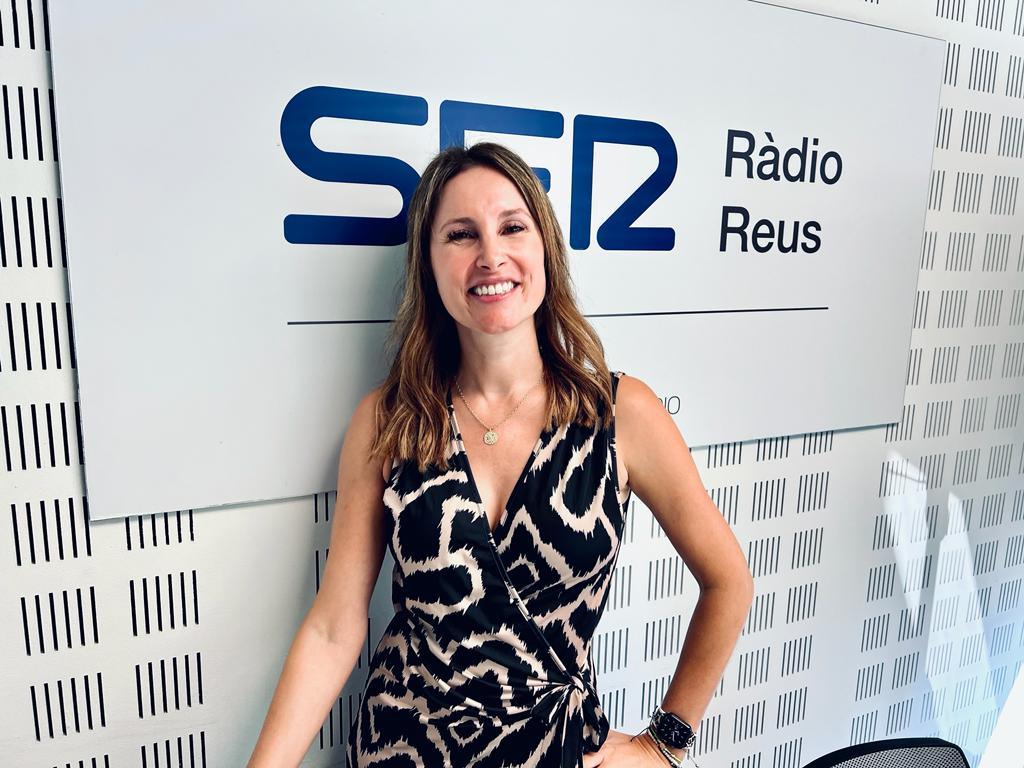 La doctora Lys Garcia als estudis de SER Tarragona-Ràdio Reus