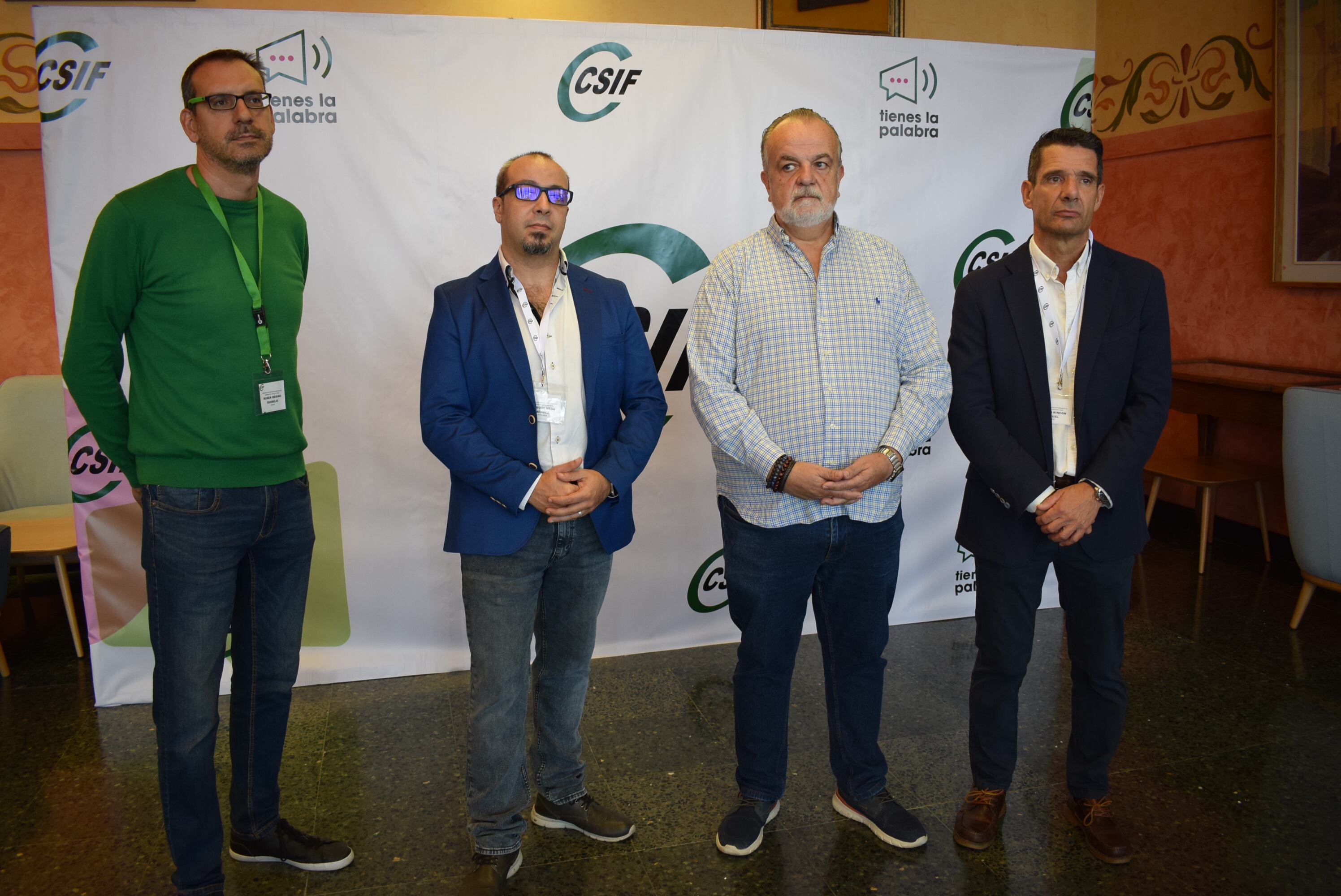 De izda a dcha: Rubén Merino, responsable de Sanidad de CSIF Burgos; Enrique Vega, presidente autonómico de Sanidad de CSIF Castilla y León; Fernando Hontangas, presidente nacional de Sanidad de CSIF; Carlos Rincón, presidente Provincial de CSIF Burgos.