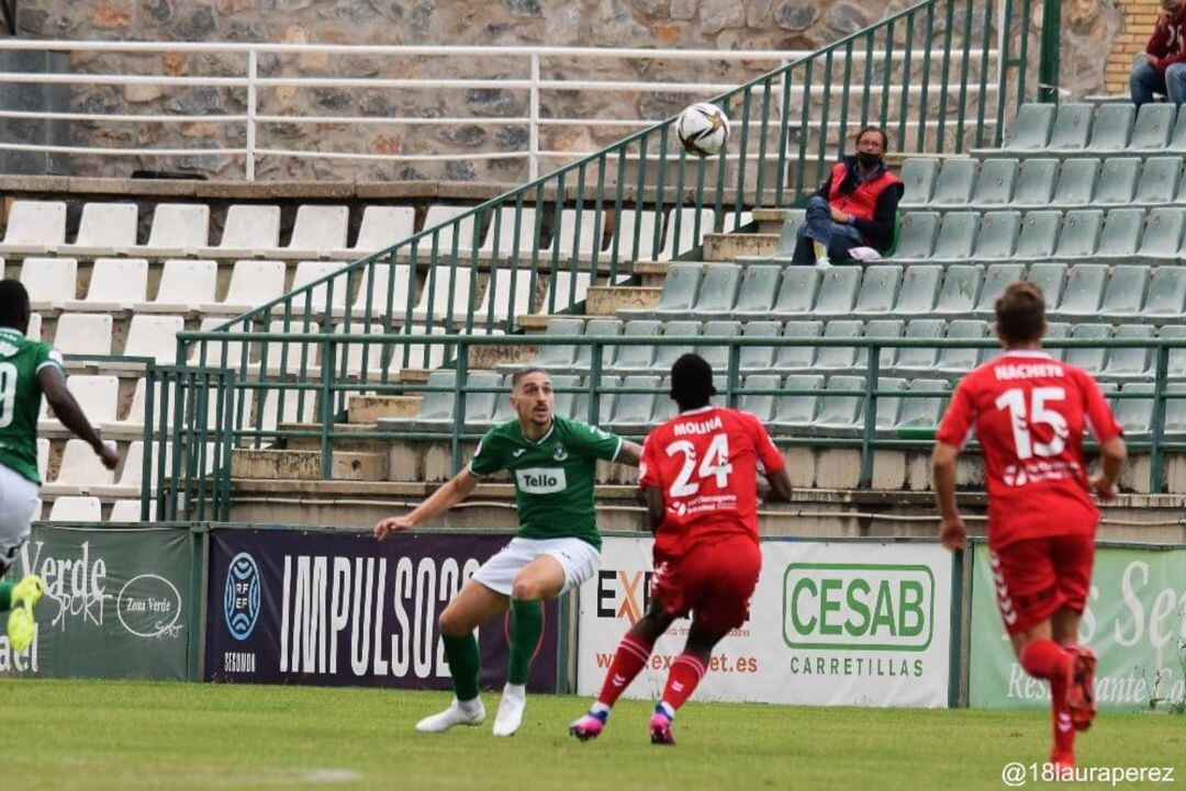 Adrián Jiménez espera ser &quot;fichaje&quot; de invierno para el Toledo