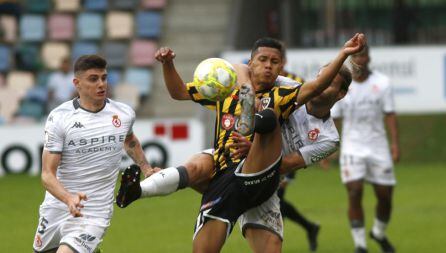 Por tercera salida seguida. Eric Montes apunta al once de la Cultural