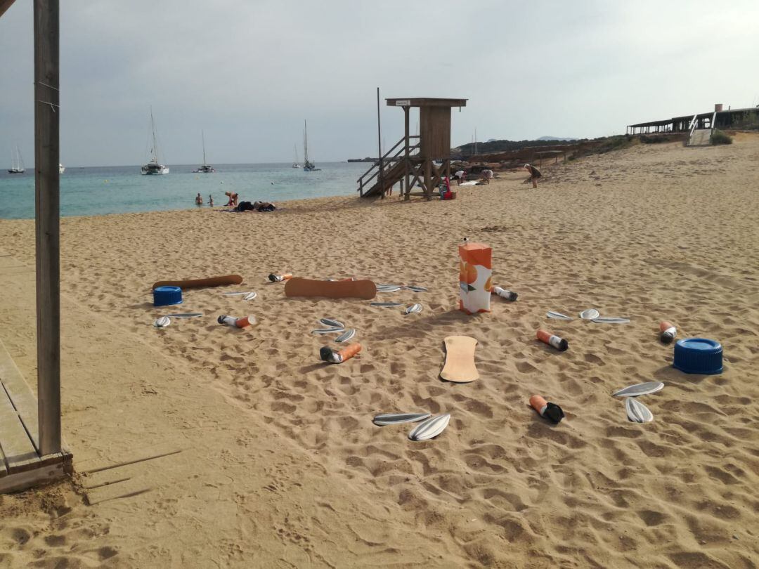 Imagen de algunos de los elementos instalados en las playas