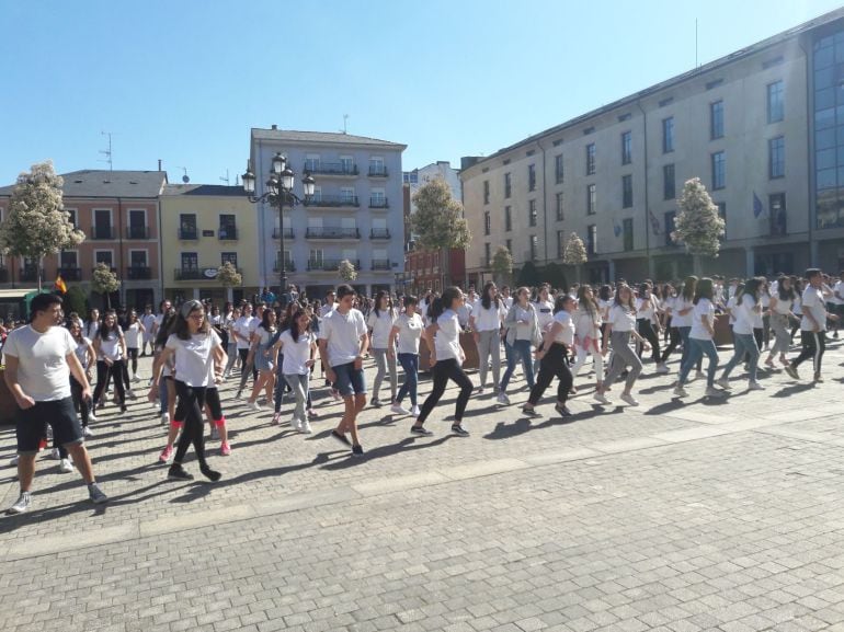 Alumnos en clase de Educación Física