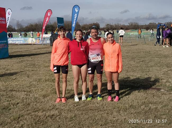 Atletas del CAPET en el Cross de Atapuerca