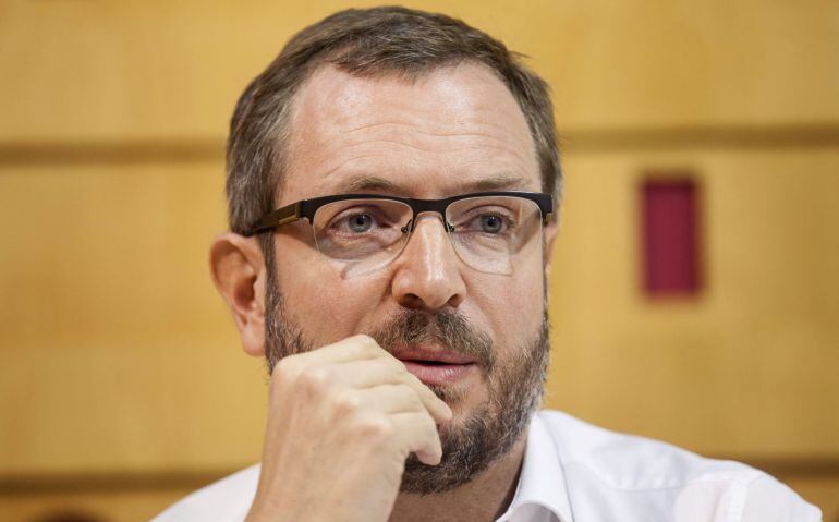  El vicesecretario sectorial del PP, Javier Maroto, durante la rueda de prensa que ha ofrecido hoy en Vitoria. EFE/David Aguilar