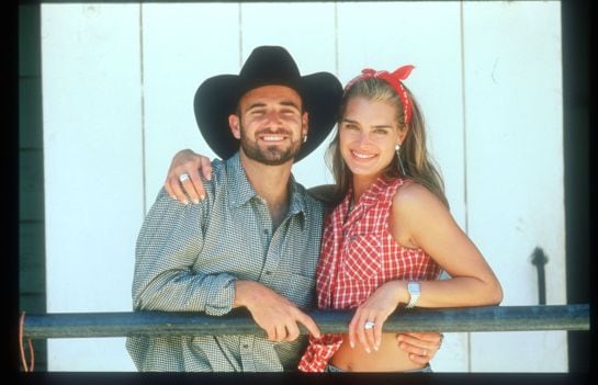 Andre Agassi, junto a Brooke Shields, su primera mujer