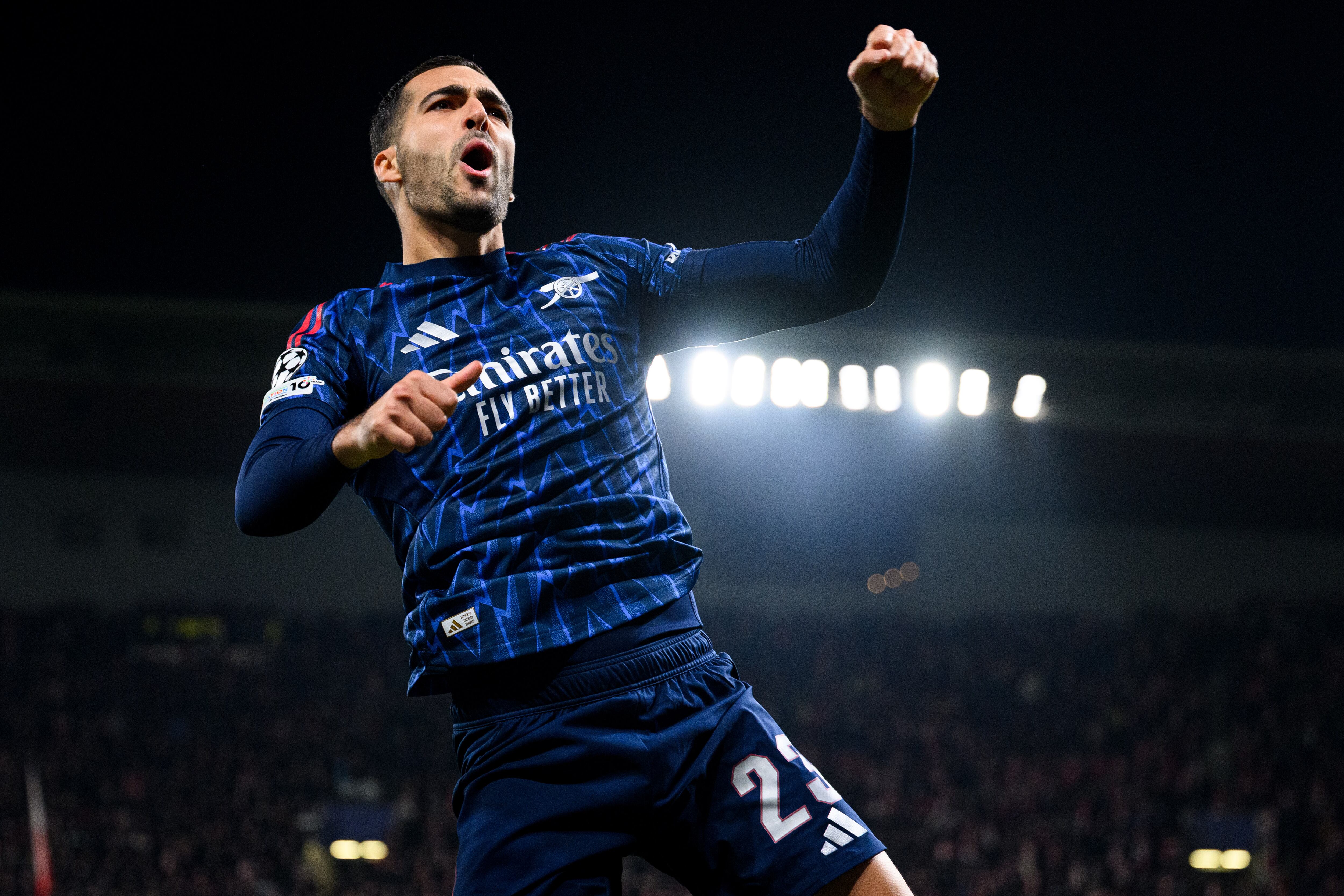 Mikel Merino celebra uno de sus goles ante el Slavia Praga