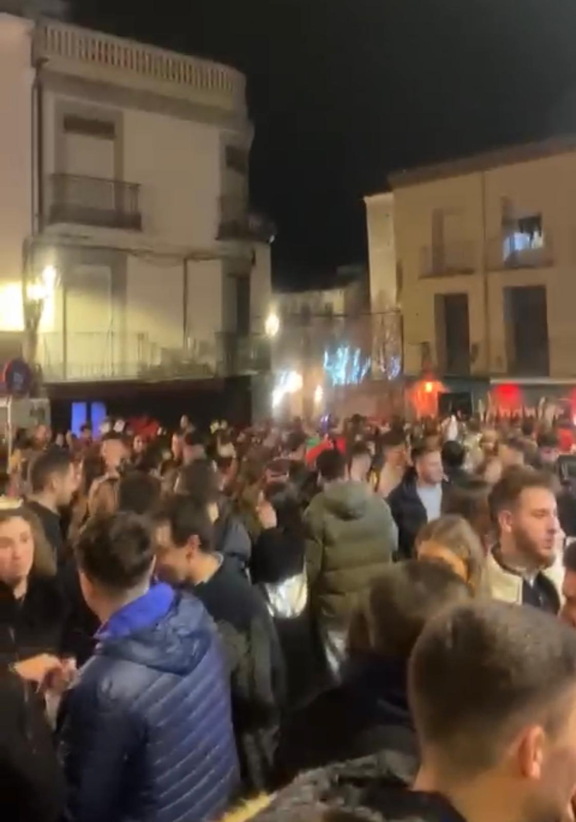 Gran animación en la plaza de los Fueros