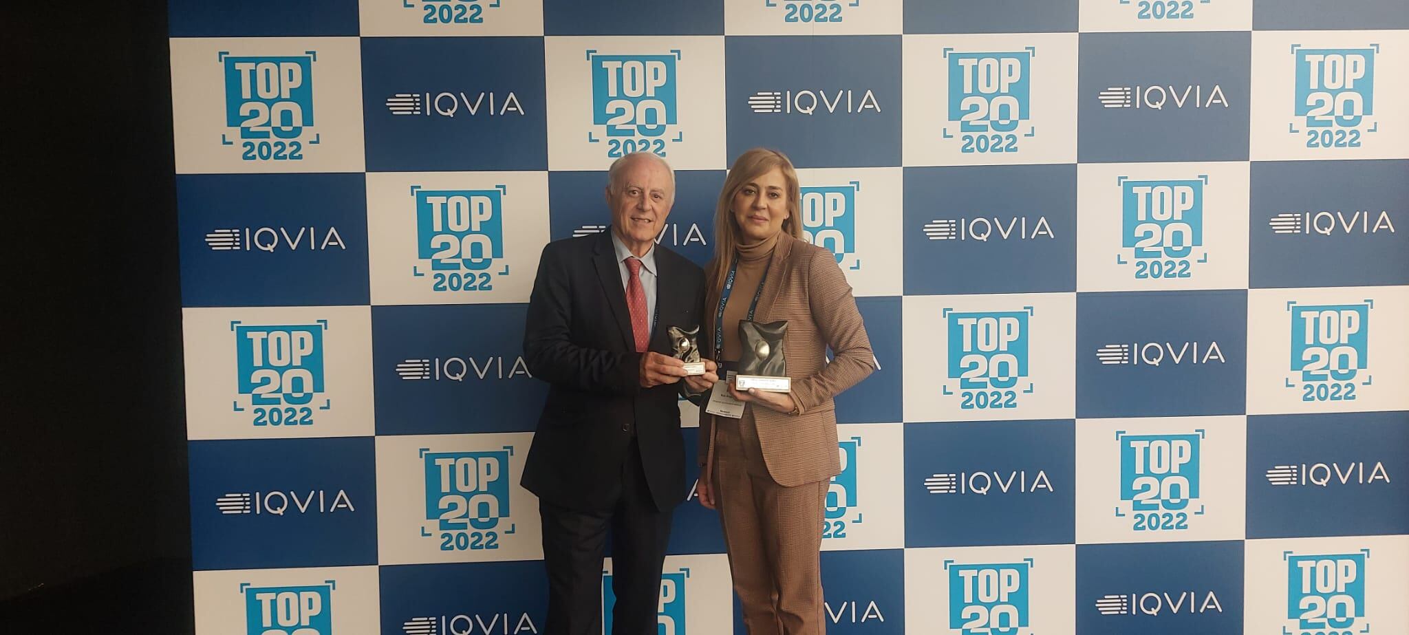 Dr. Moises Diágo, del servcio de digestivo de Quirónsalud Valencia, y Rosa Ruíz, directora territorial de comunicación