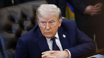 Trump considera justificado plantearse una retirada de las bases en España y otros países que no colaboren en el estrecho de Ormuz