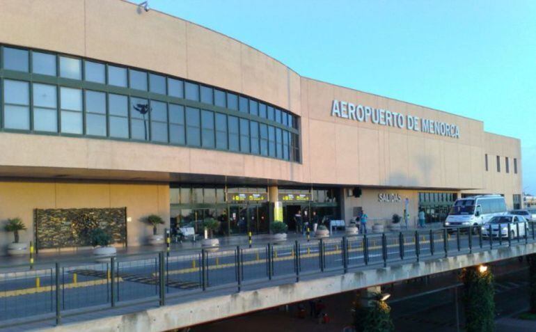 El aeropuerto pierde fuelle en lo que respecta a la llegada de pasajeros.