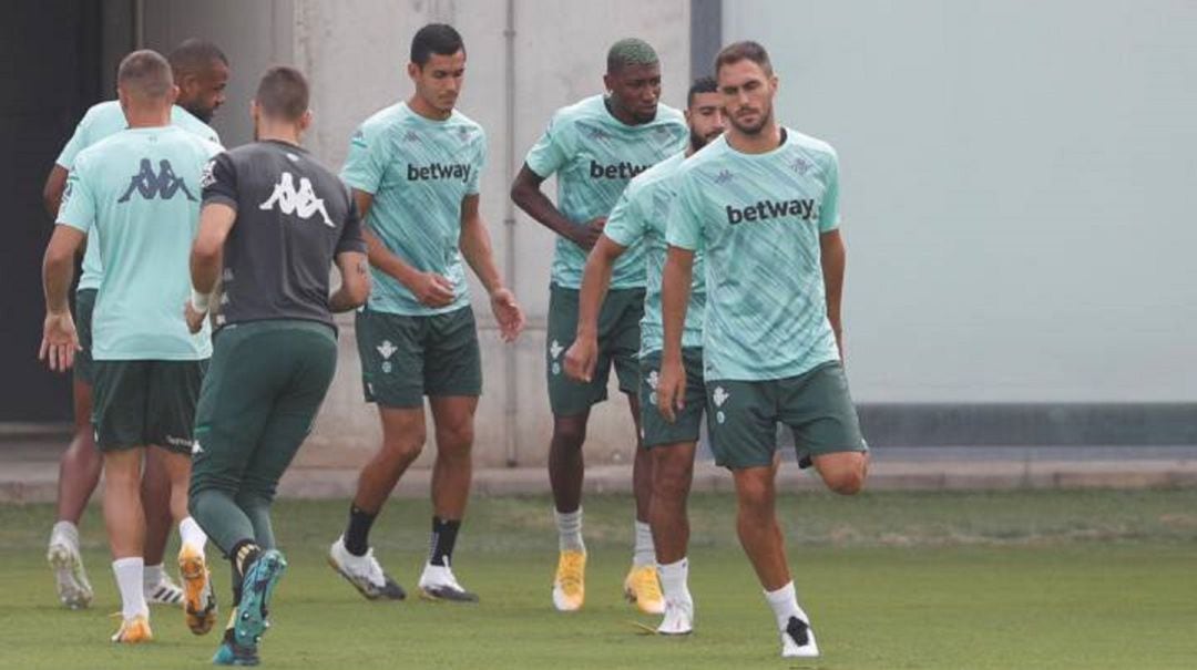 Víctor Ruíz en un calentamiento